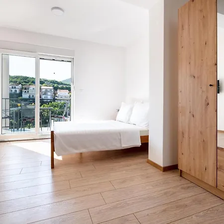 Budes Apartment