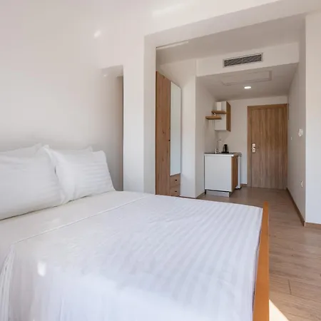 Budes Apartment *