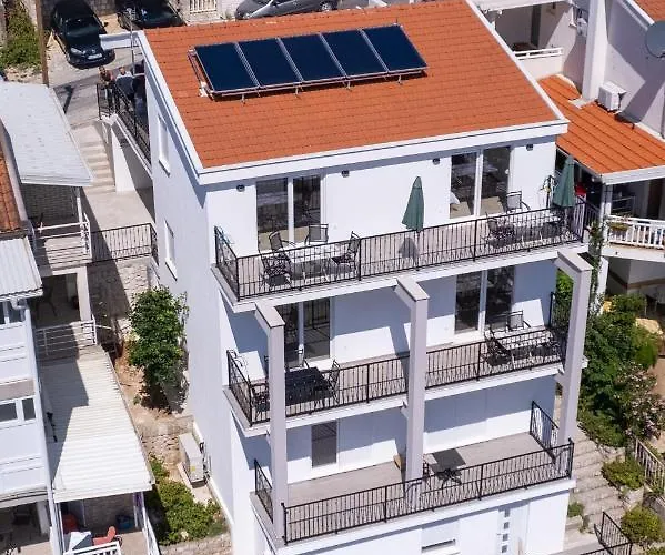 아파트 Budes 네움