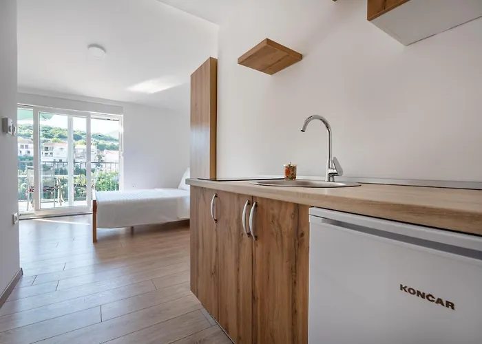 아파트 Budes 네움