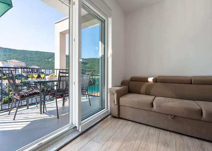 Budes 아파트 네움